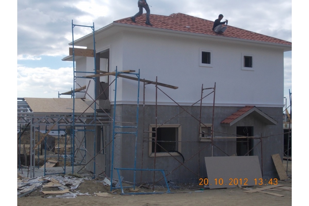 İstanbul Güzelce’de teslim edilmiş 200 m² iki katlı çelik ev dış cephe görünümü