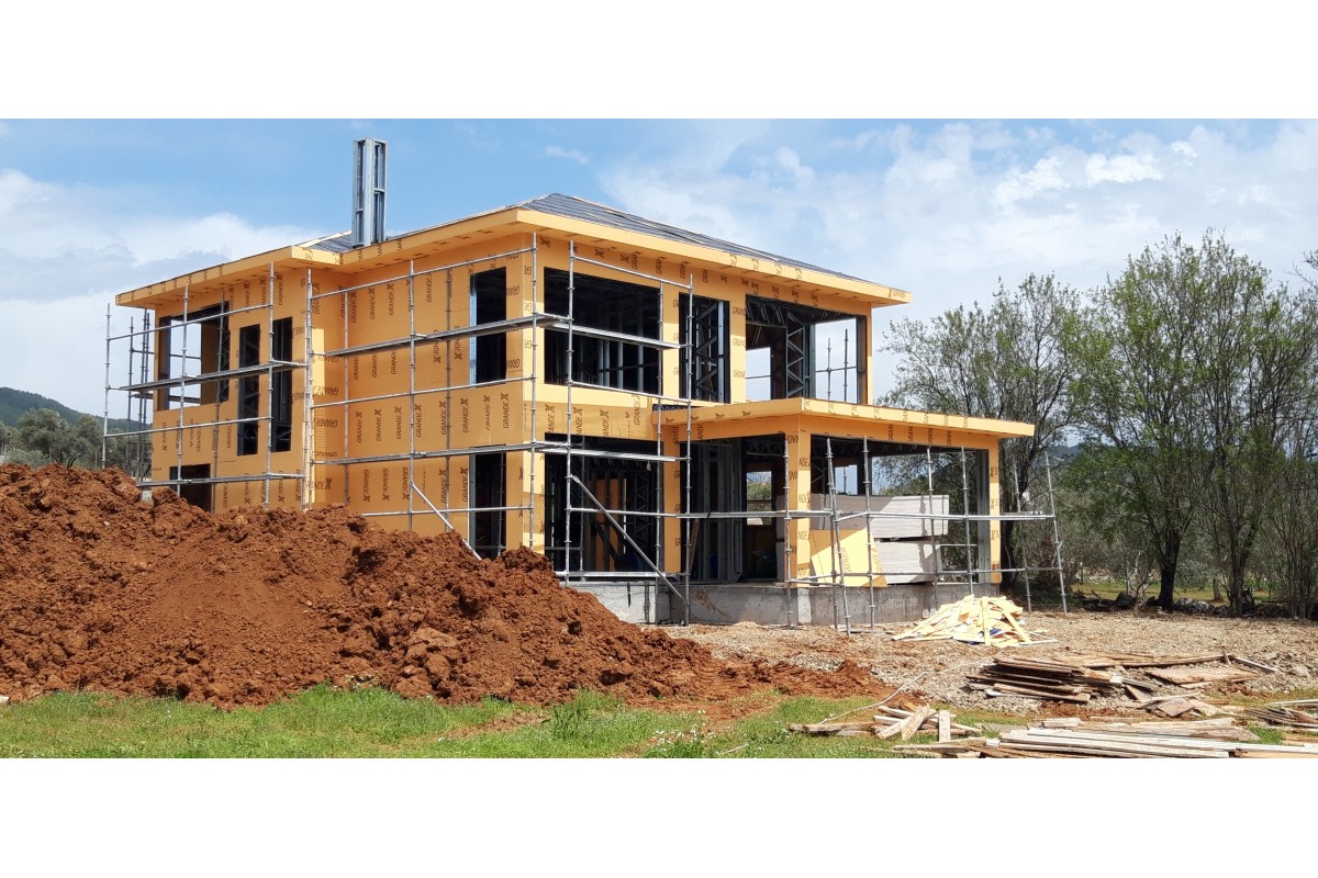 Muğla’da teslim edilmiş 240 m² iki katlı çelik ev dış cephe görünümü